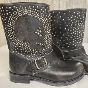 Frye, Jenna Studded Skull Black Leather Boots. Size 8